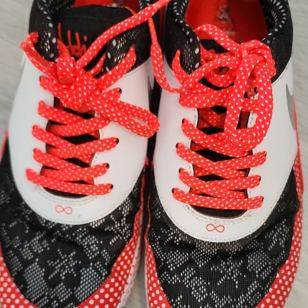 Nike Women's Red and Black Polka Dot Sneakers - Picture 6 of 6